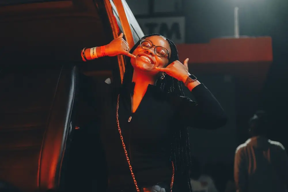 Spotify mom durban lady enjoying the vibes